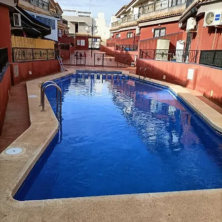 Chalet Adosado Vacacional בית נופש
